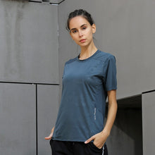 Load image into Gallery viewer, Short Sleeves Loose Outdoor T Shirt